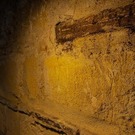 아파트 Exclusive Boutique *